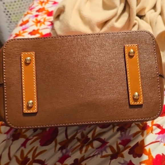 Dooney & Bourke Brinley Leather Tote Bag - Picture 5 of 10